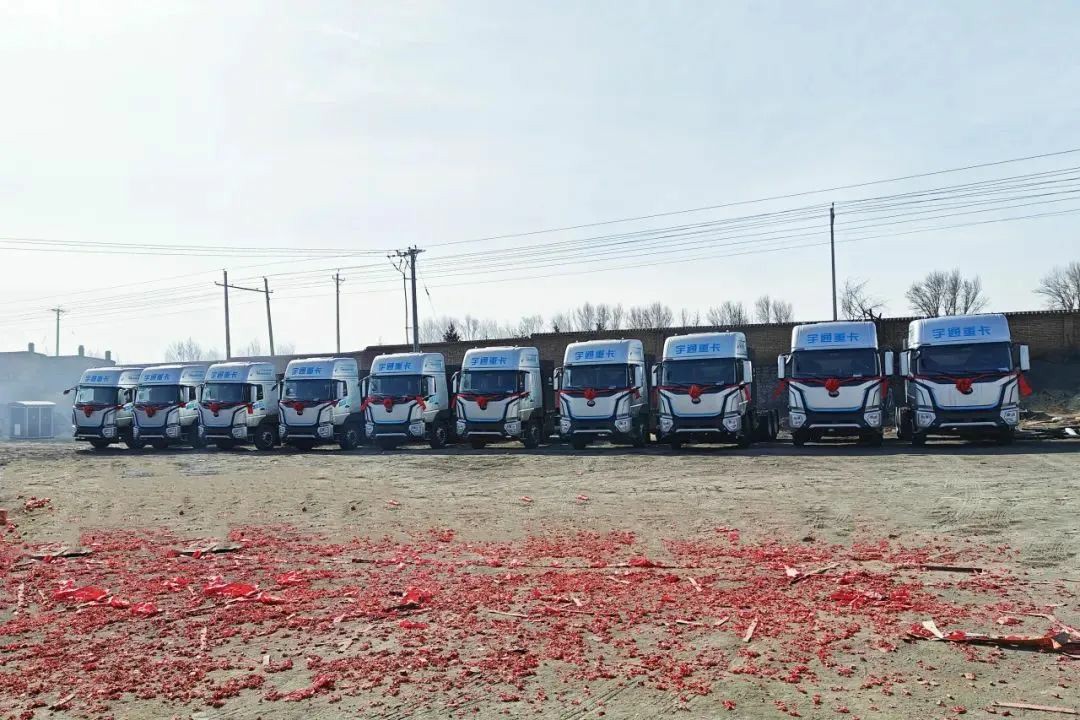 多面開花,多項突破!宇通3月批量大單火熱交付多地 多面開花,多項突破!宇通3月批量大單火熱交付多地
