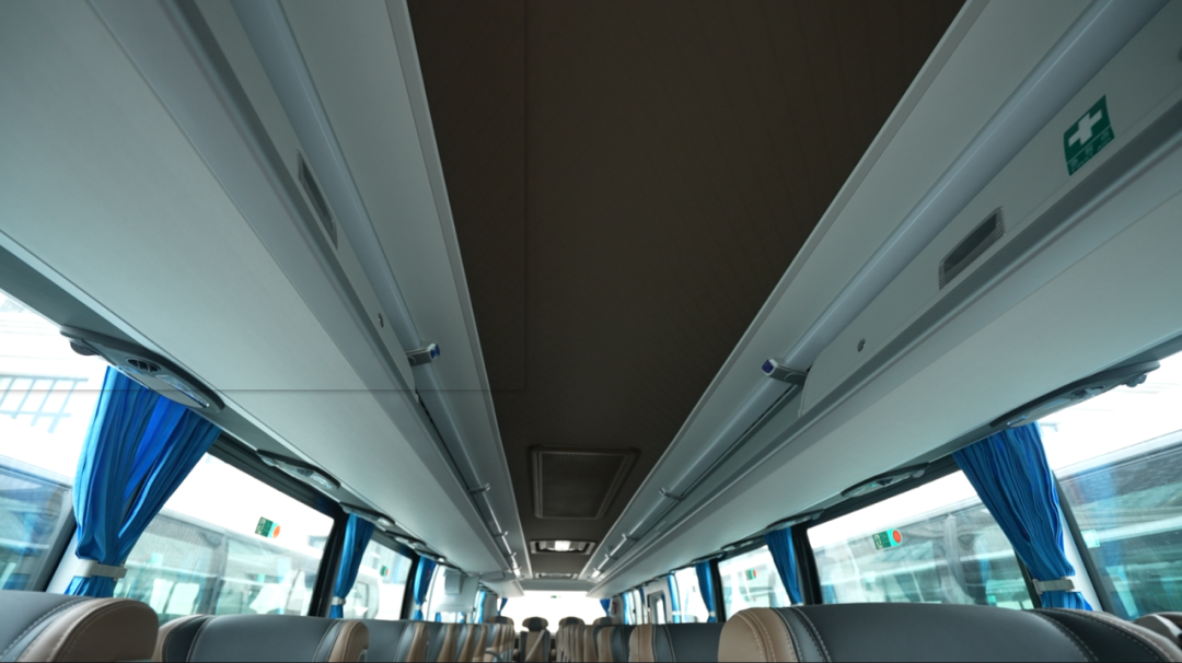 行業最大批量！宇通100輛高端旅游客車交付新疆