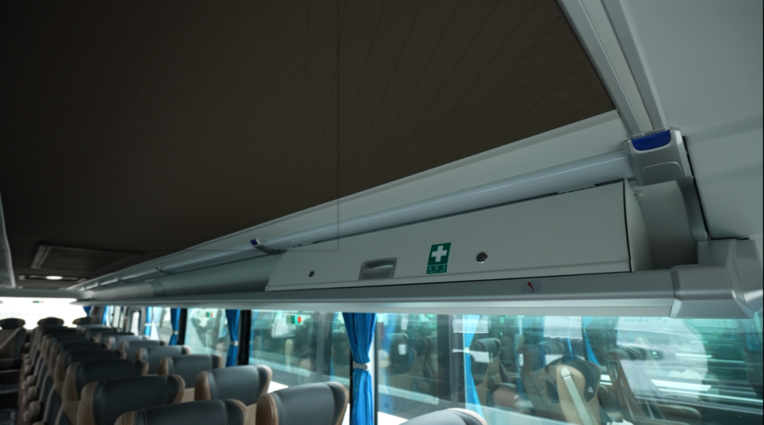 行業最大批量！宇通100輛高端旅游客車交付新疆