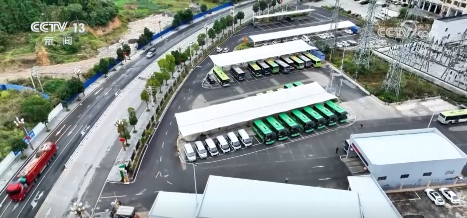 “公交帶貨”激發(fā)鄉(xiāng)村物流活力,宇通助力“客貨郵”融合新模式 圖片