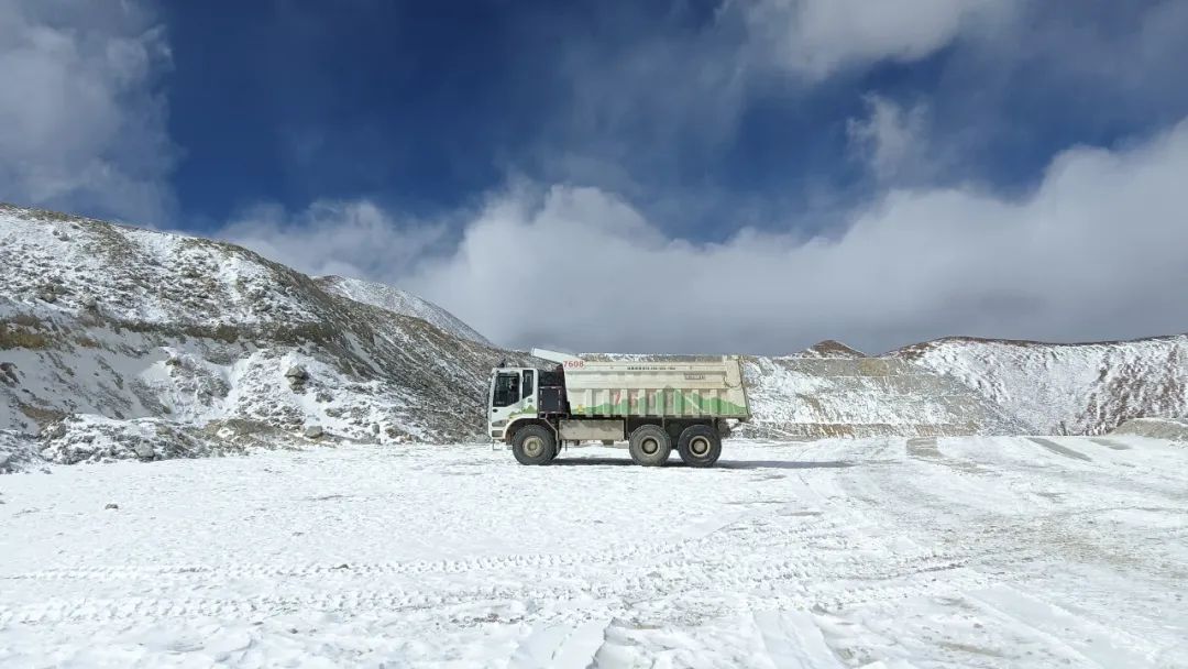 老友記 | 信任,是宇通礦卡與老友們共同書寫的傳奇 老友記 | 信任,是宇通礦卡與老友們共同書寫的傳奇