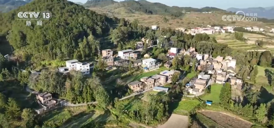 “公交帶貨”激發(fā)鄉(xiāng)村物流活力,宇通助力“客貨郵”融合新模式 圖片