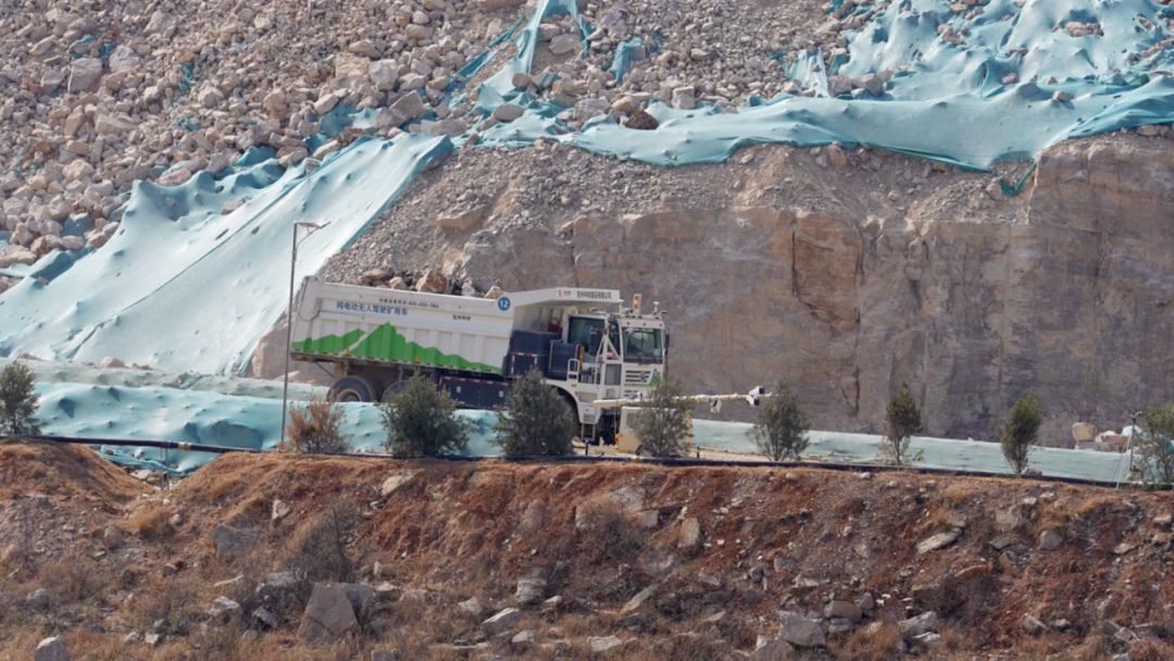 科幻已成現(xiàn)實(shí)!宏河百利鳧山礦的智慧運(yùn)營(yíng)之道 圖片