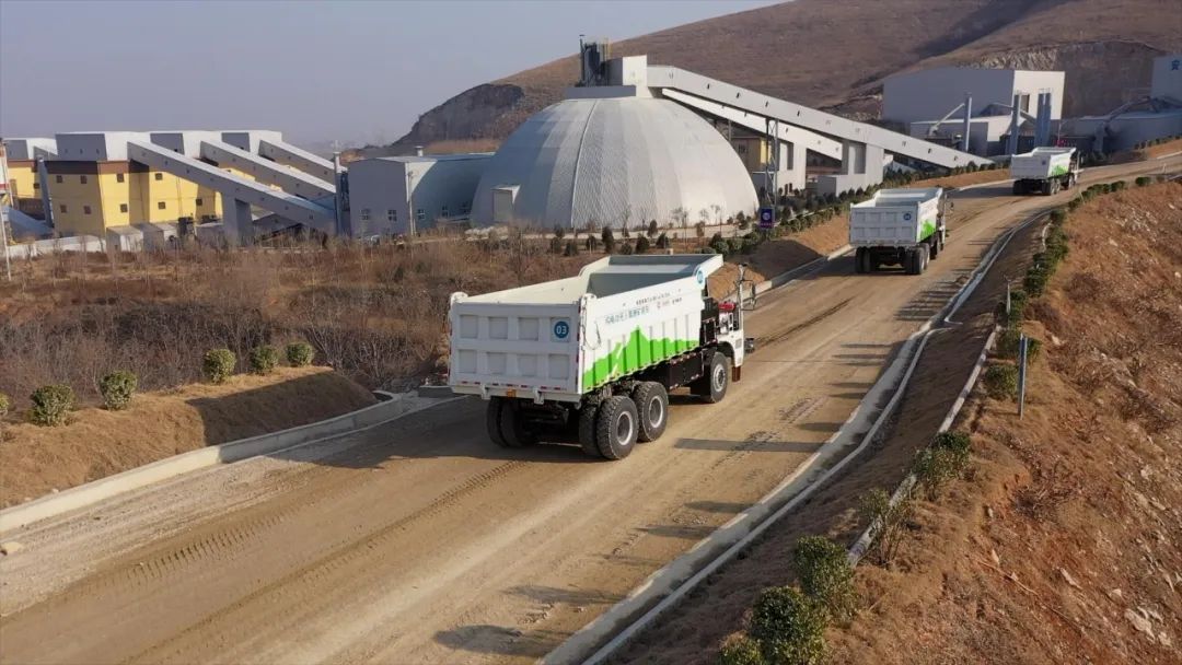 科幻已成現(xiàn)實(shí)!宏河百利鳧山礦的智慧運(yùn)營(yíng)之道 圖片