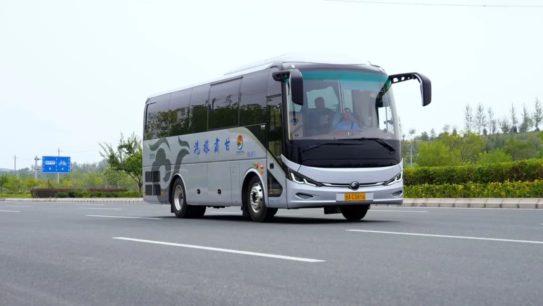 國風車奔赴絲綢路!宇通攜手甘肅旅汽打造西北高端游 國風車奔赴絲綢路!宇通攜手甘肅旅汽打造西北高端游